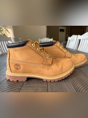 Timberland Tan Chukka Nellie Mid Waterproof Boot Women’s Size 8.5